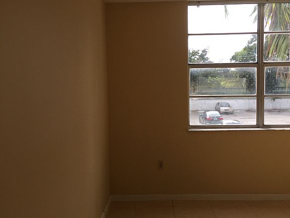 4th image of 498 NW 165th St #D203