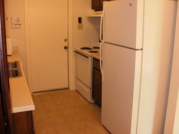 3rd image of 4734 Casa Bello St