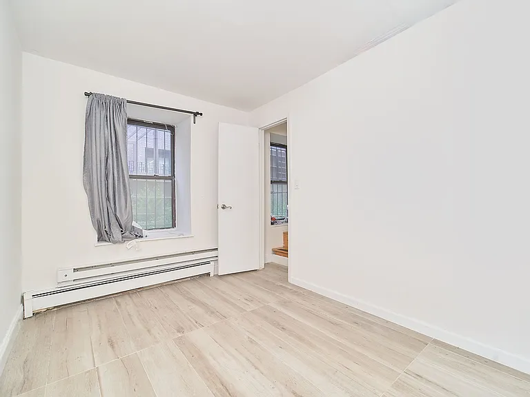 132 W 109th St #1C — Photo 7