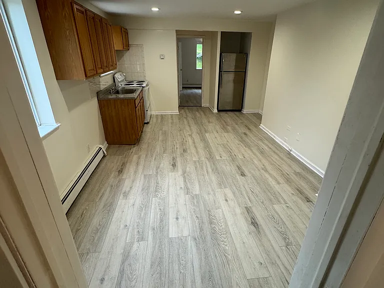 21 Pine St #1-L — Photo 2