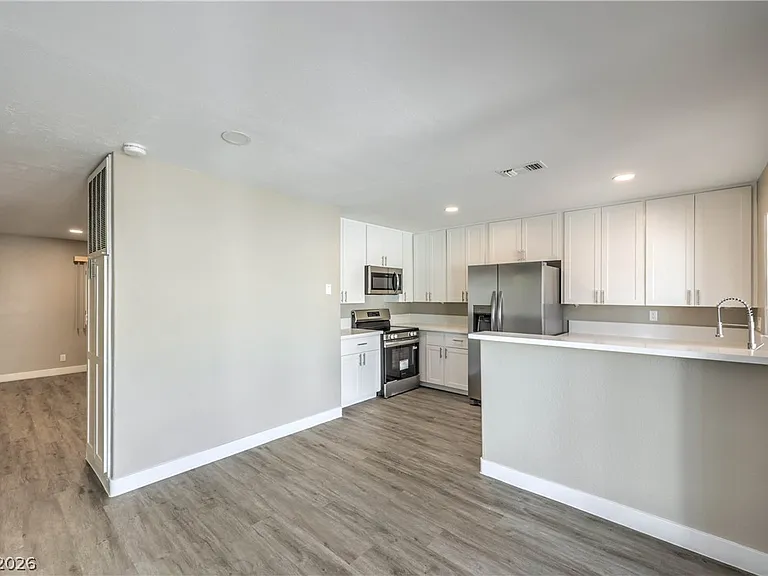 343 Greenbriar Dr #343-TOWNHOUSE — Photo 6