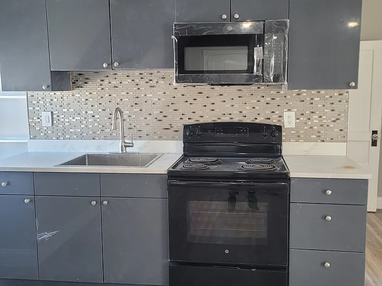 1322 Oak Lane Ave #5 — Photo 2
