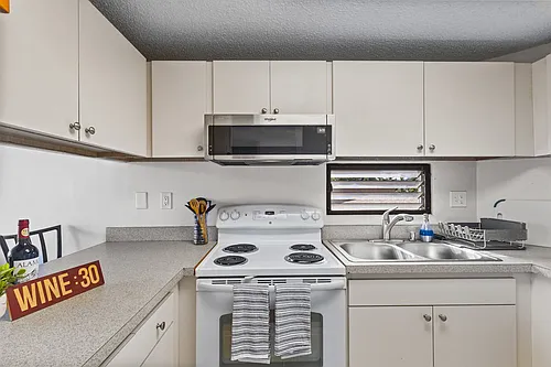909 Coolidge St #301 Photo 1