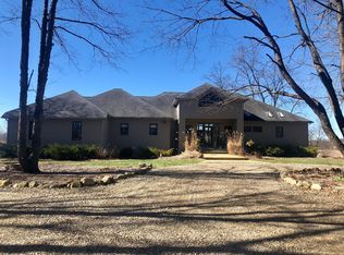 1039 Braeburn Cir, Chelsea, MI 48118