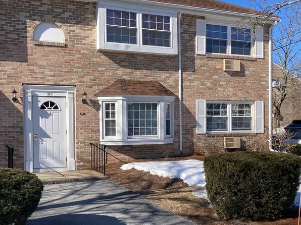 20-20C Washington Park Dr #10, Andover, MA 01810