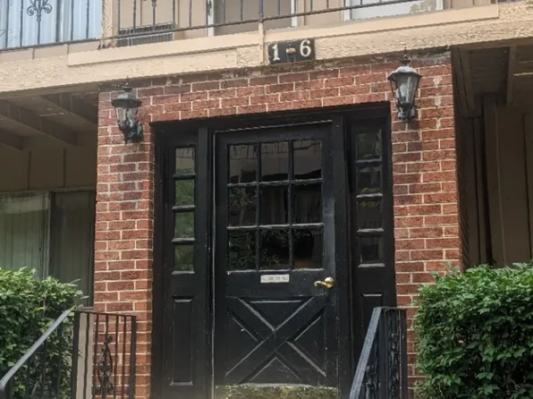 2404 Algonquin Rd Unit 5, Rolling Meadows, IL 60008