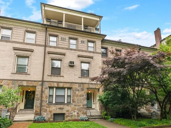 7 Regent Cir APT 3, Brookline, MA 02445