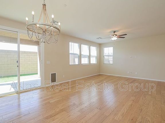 5th image of 943 Harbor Ave