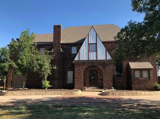 711 W 7th St, Post, TX 79356