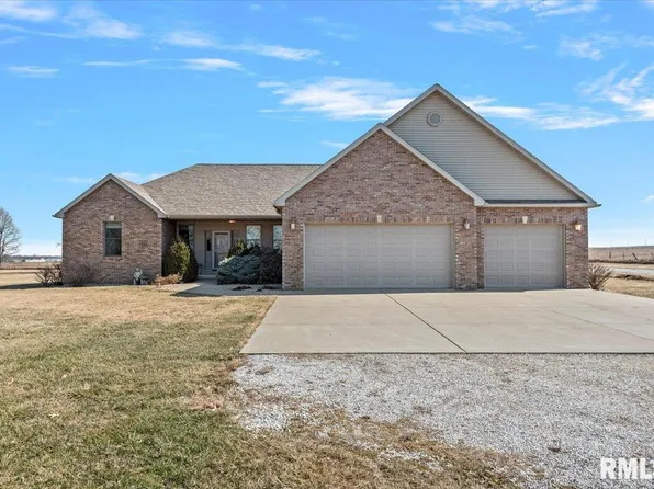 1312 Massey Ln, Jacksonville, IL 62650