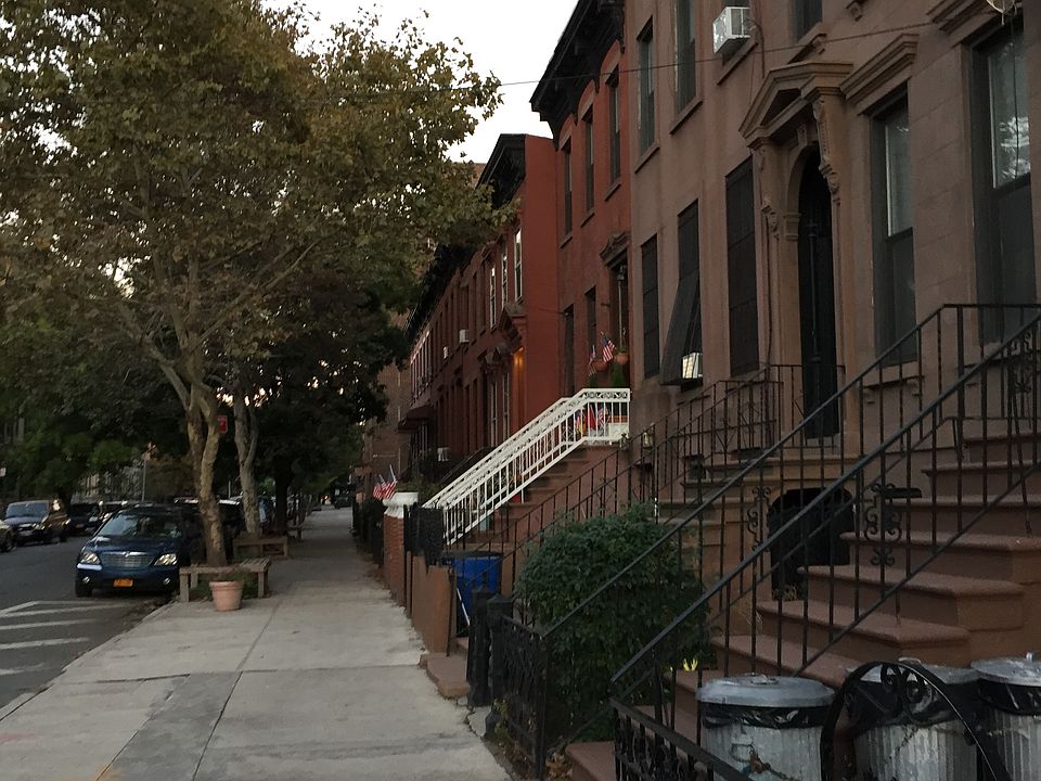 1st image of 274 Putnam Ave
