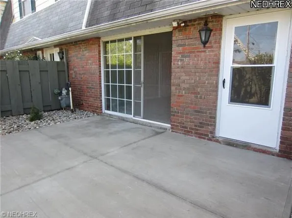 7970 Mentor Ave #2, Mentor, OH 44060