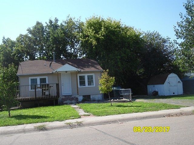 1st image of 920 E 6th