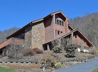 795 Birdie Ln, Bakersville, NC 28705