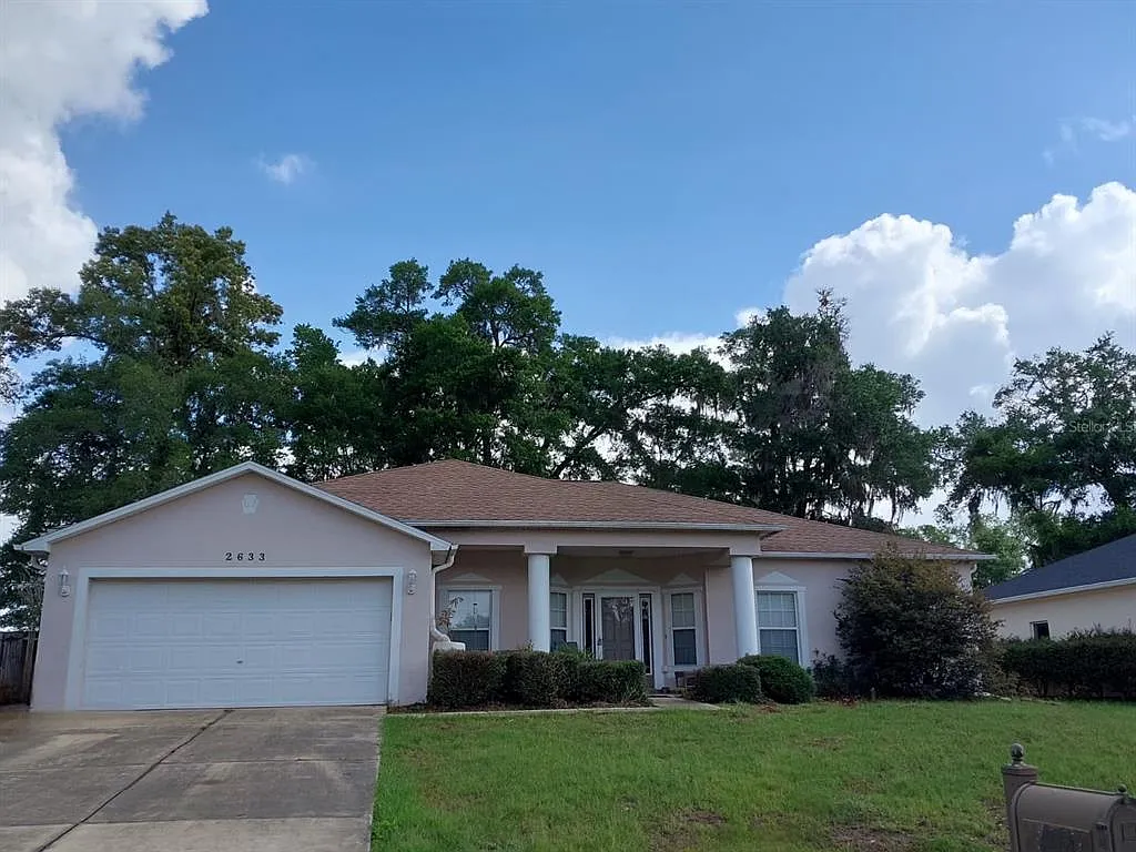 5 bed, 2.0 bath, 2239 sqft, $2,500 — Photo 1
