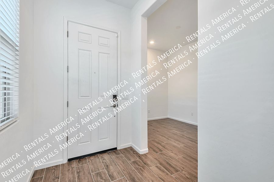1st image of 10858 W Yates Ln