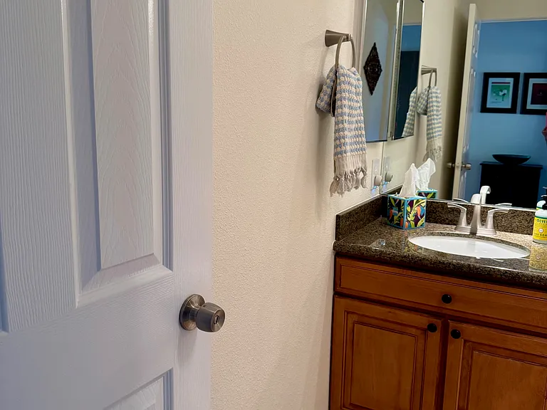 Powder room.