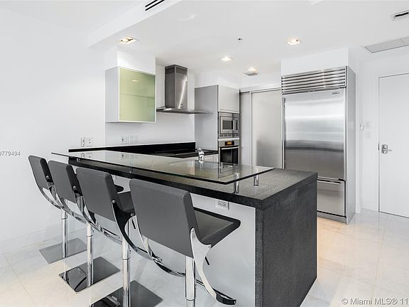 5th image of 18201 Collins Ave #508