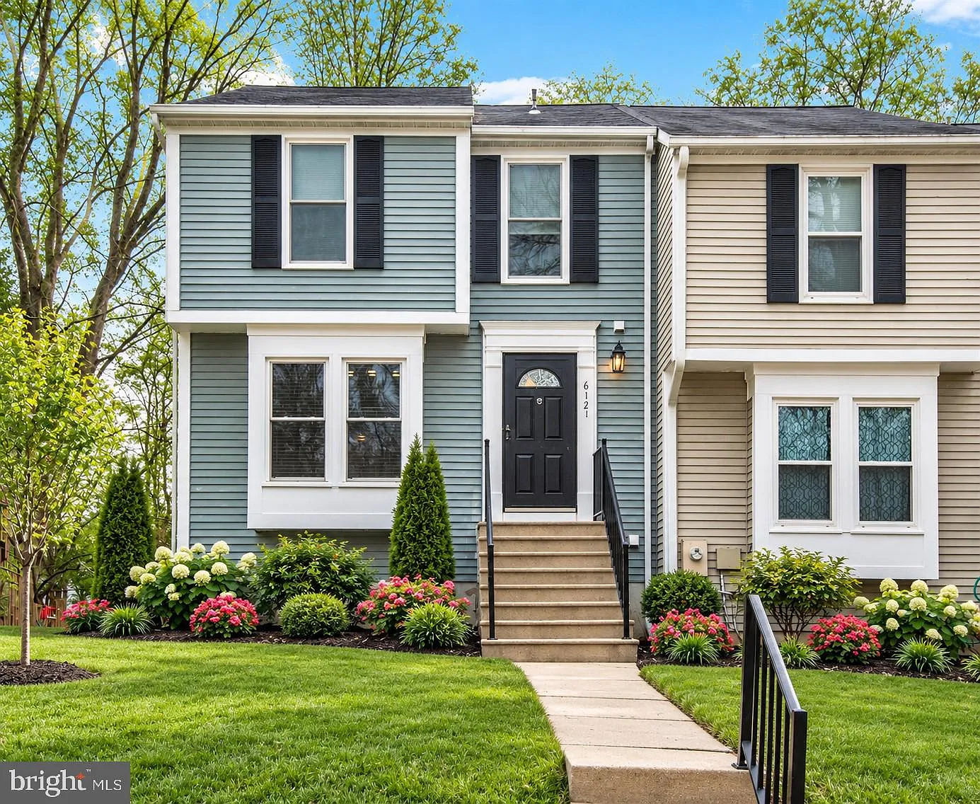 3 bed, 4.0 bath, 1808 sqft, $2,995 — Photo 1