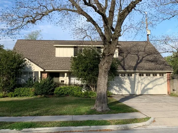 2826 Westerland Dr, Houston, TX 77063