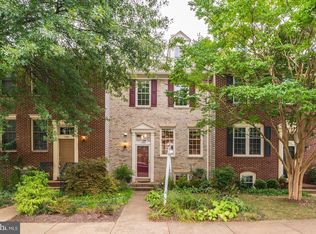 1262 Quaker Hill Dr, Alexandria, VA 22314