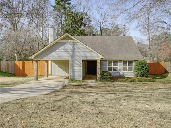 889 Tacoma Dr, Auburn, AL 36830