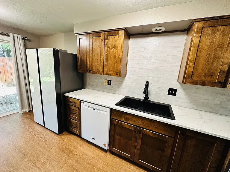 605 SE 121st Avenue Arzhanov #5 — Photo 13