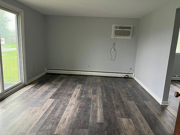 5th image of 125 Mead St APT 3