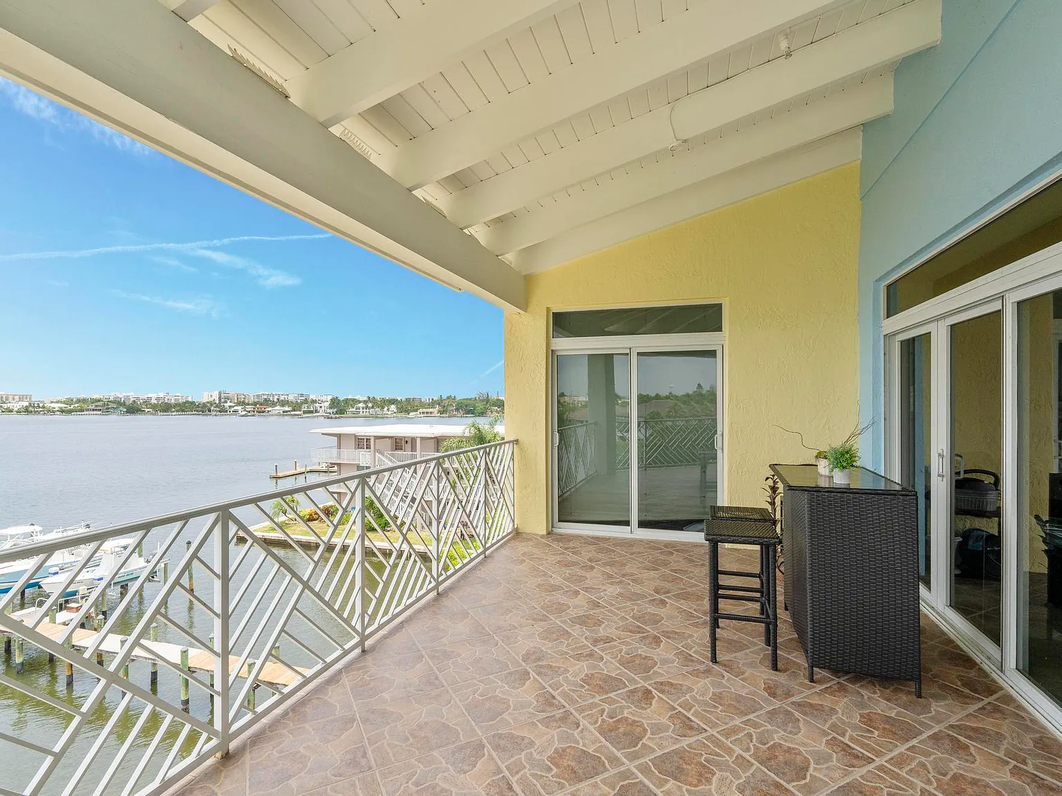 3 bed, 2.5 bath, 2340 sqft, $8,500 — Photo 4