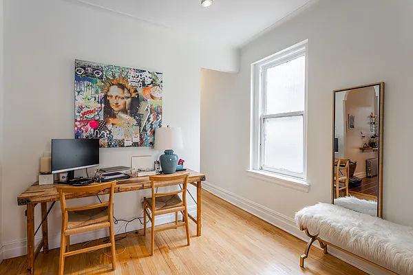 Rented by Bond New York | media 3