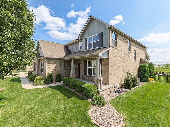 4th image of 3681 Woodvine Dr