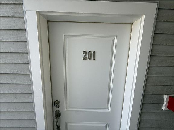 2nd image of 1535 Atwood Ave APT 201