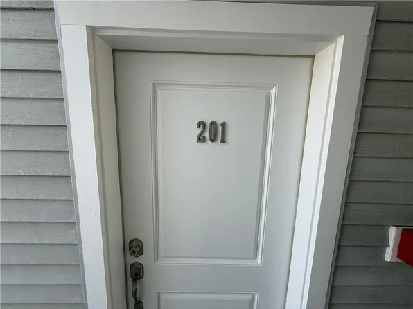 1535 Atwood Ave APT 201, Johnston, RI 02919