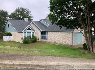 410 NE Fitch St, Kerrville, TX 78028