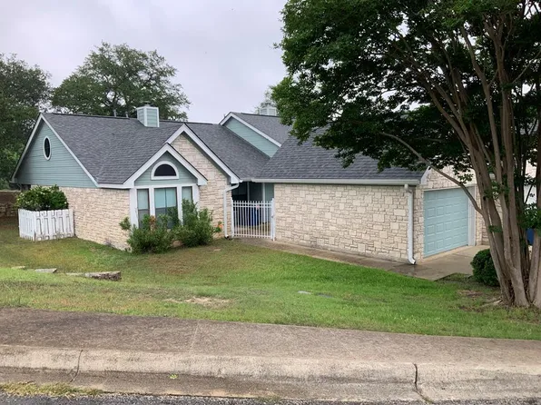 410 NE Fitch St, Kerrville, TX 78028