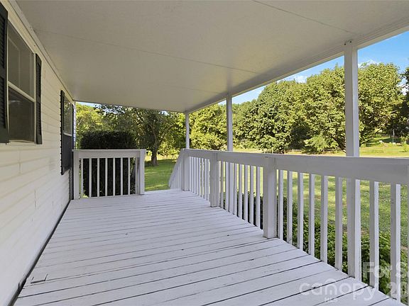 5th image of 305 Southfork Meadows Rd