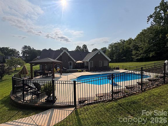 5th image of 97 Wittenburg Springs Dr