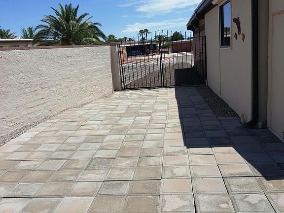 3rd image of 750 S La Brisa