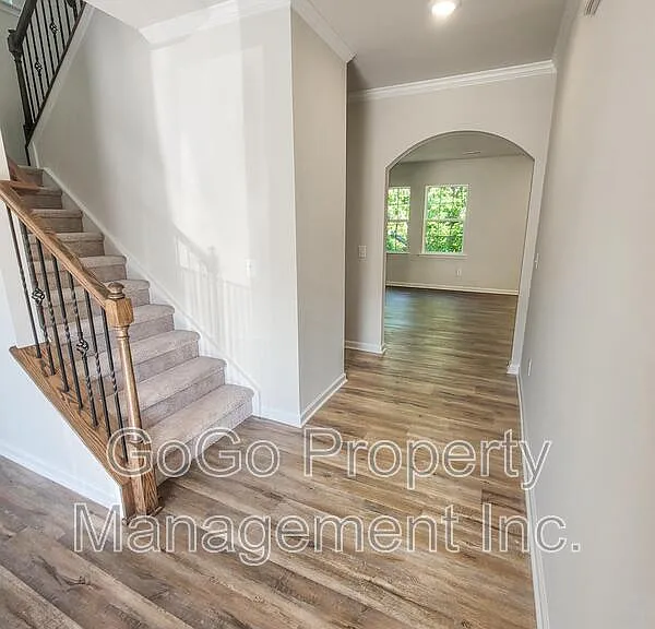 22 Echo Valley Dr — Photo 3