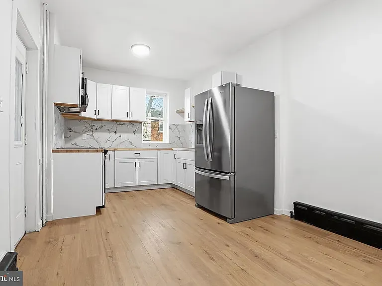 836 N Plum St — Photo 2