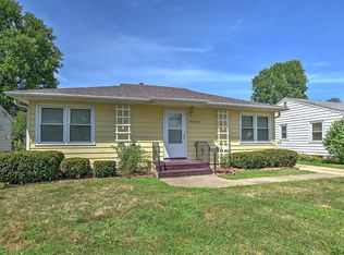 120 W Graceland Ct, Decatur, IL 62526