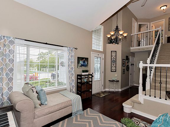 2nd image of 915 Tylerton Cir