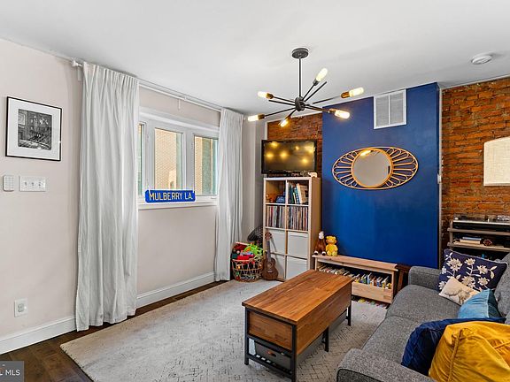 2nd image of 2243 League St