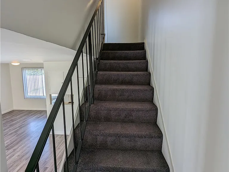 589 Fairview Ave — Photo 23