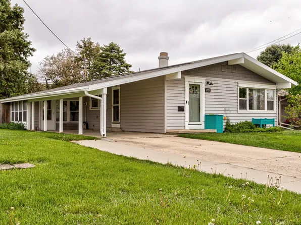 1033 C Ave, Nevada, IA 50201