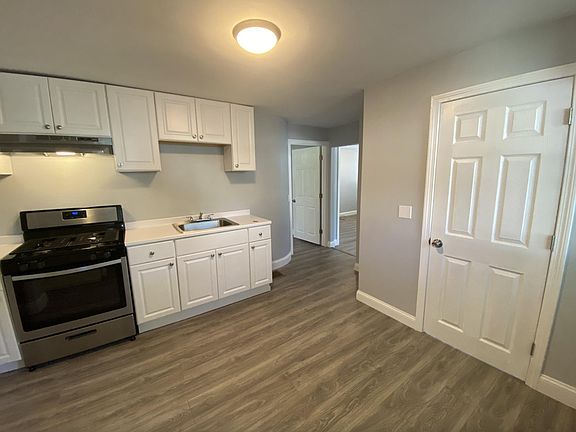 2nd image of 6 Burke St #6