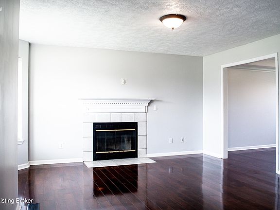 4th image of 104 Wiselyn Dr