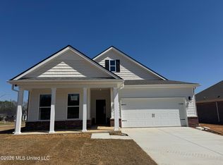 74 Spirit Dance Dr, Byhalia, MS 38611