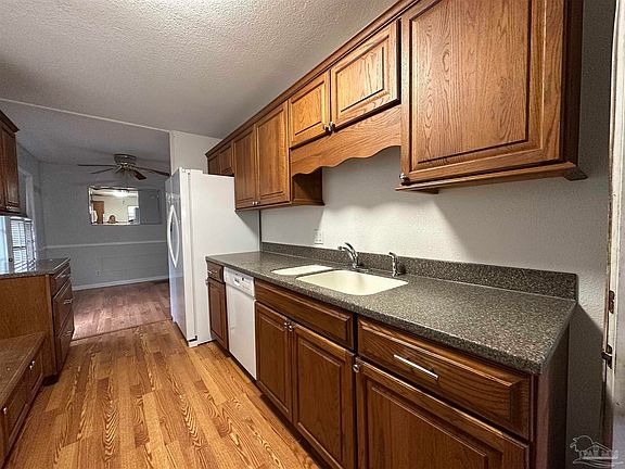 3rd image of 6557 College Dr