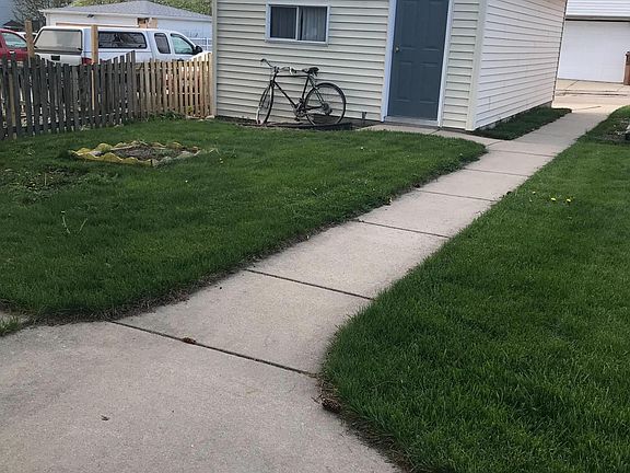 2nd image of 1402 Missouri Ave